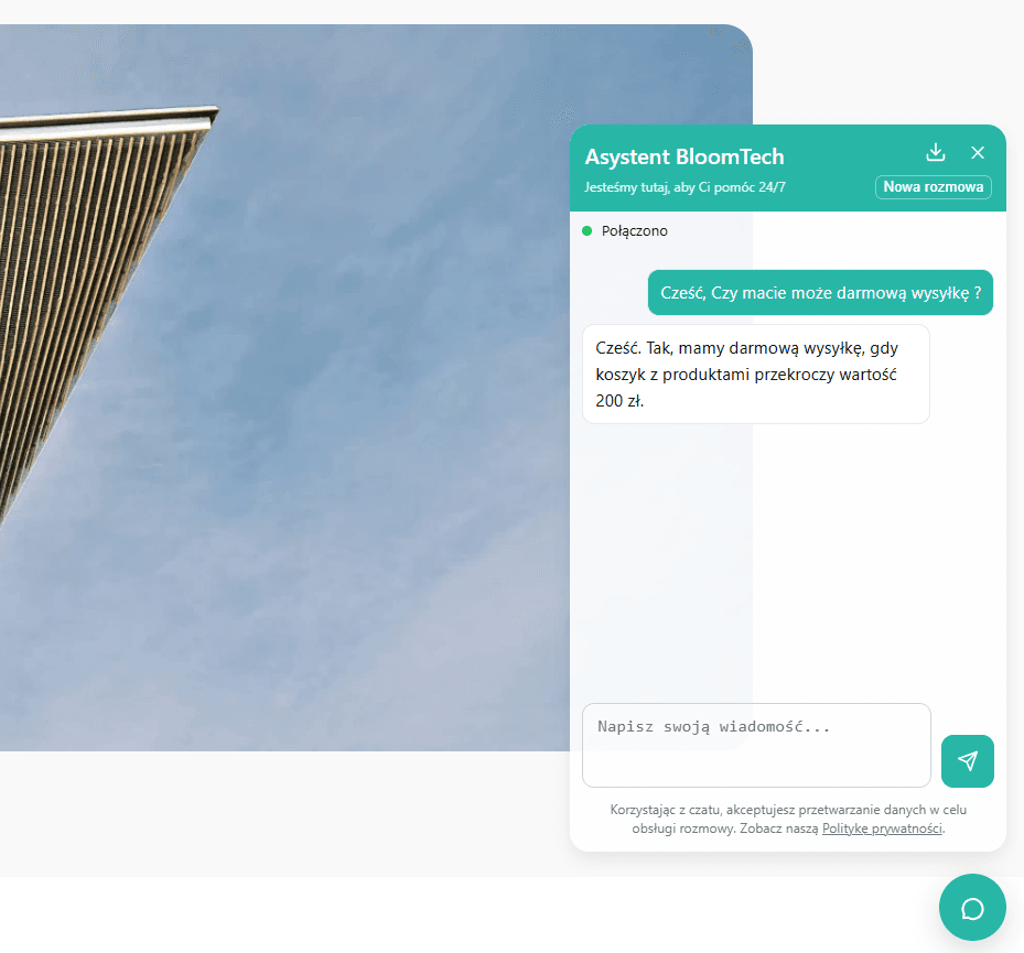 Widget czatu Asystent BloomTech na stronie WWW — okno rozmowy z polem wiadomości i statusem połączenia